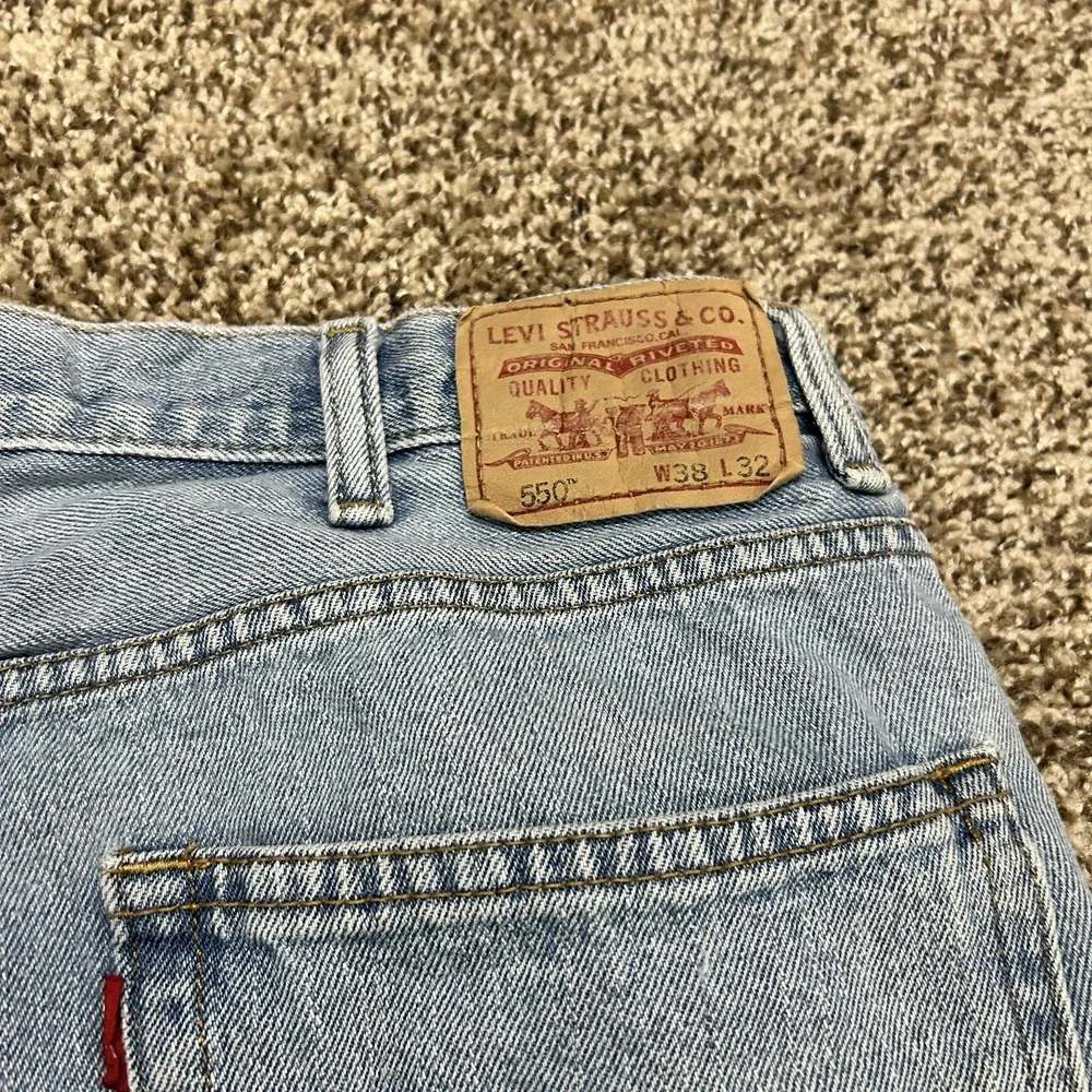 Vintage Levi's 550 Men's 38x32 Relaxed Fit Denim Light Wash